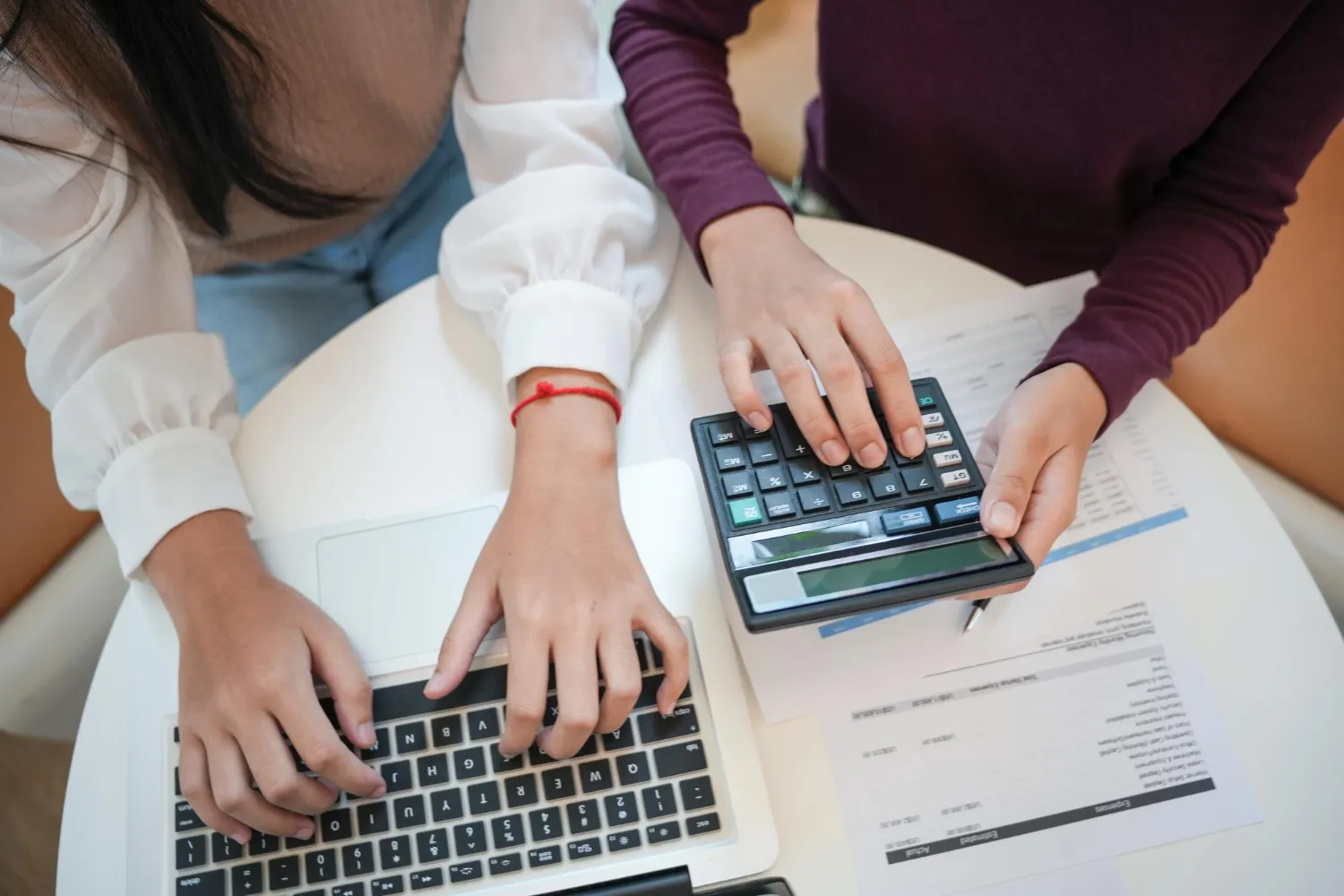 Discover the Benefits of Payroll Outsourcing in Thai SMEs