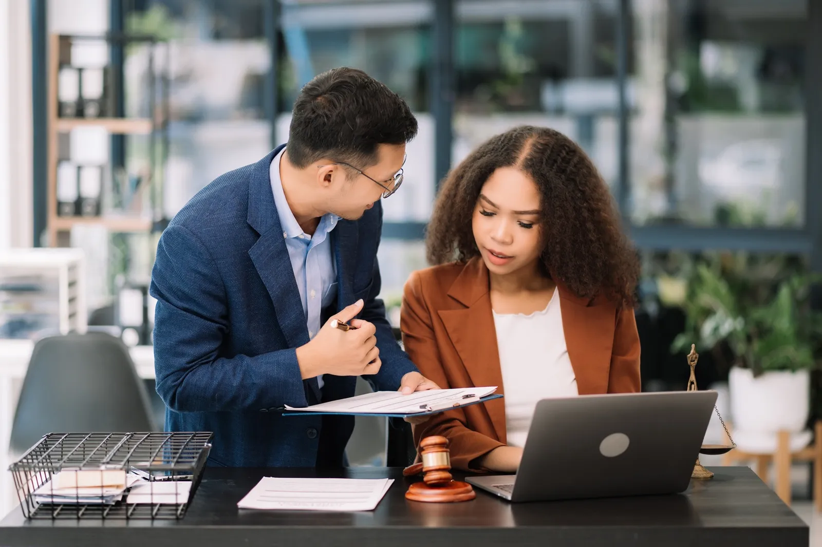 Legal Compliance for SMEs in Thailand: The Ultimate Guide with Plizz
