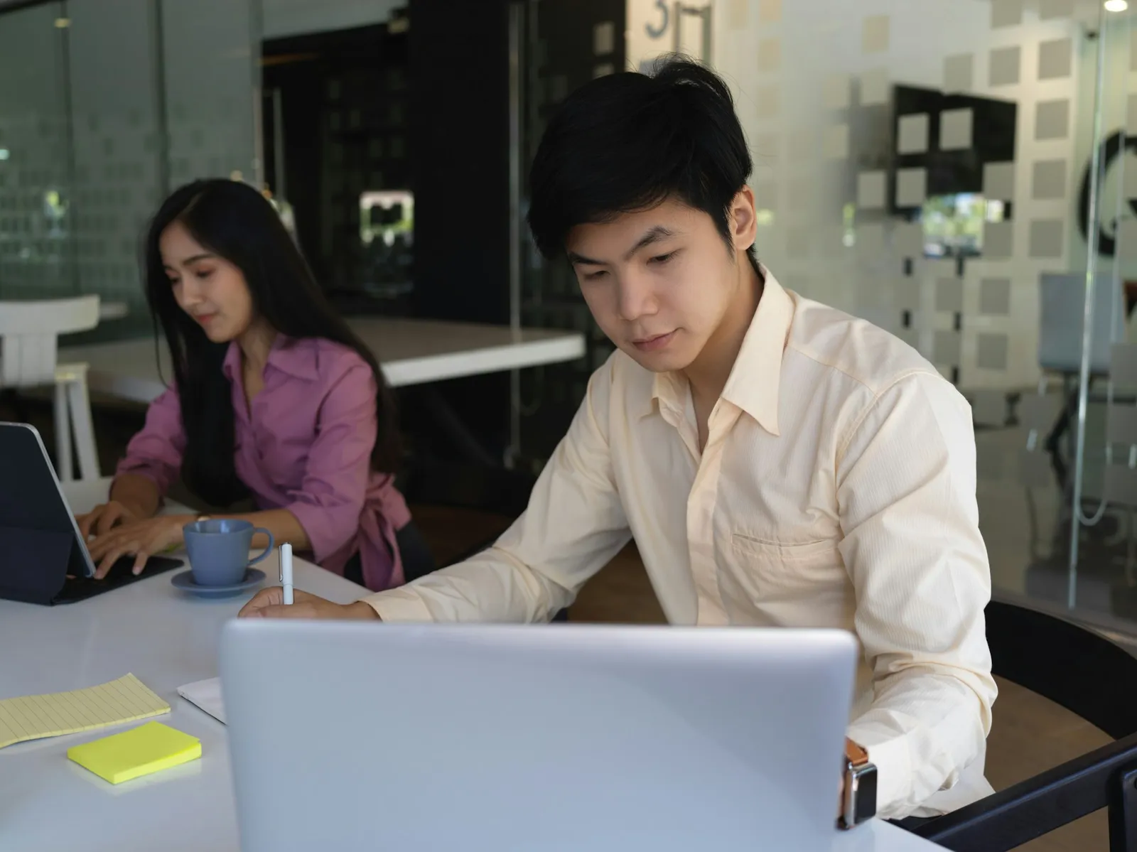Payroll Outsourcing for Thai SMEs: Boosting Efficiency and Compliance