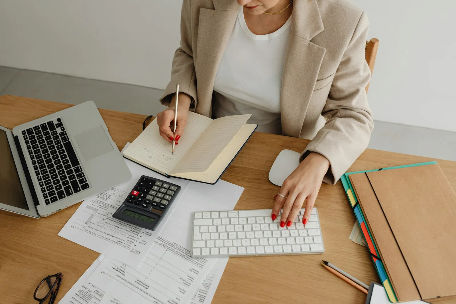 Essential Payroll Outsourcing Tips for Thai SMEs: Boost Efficiency and Compliance