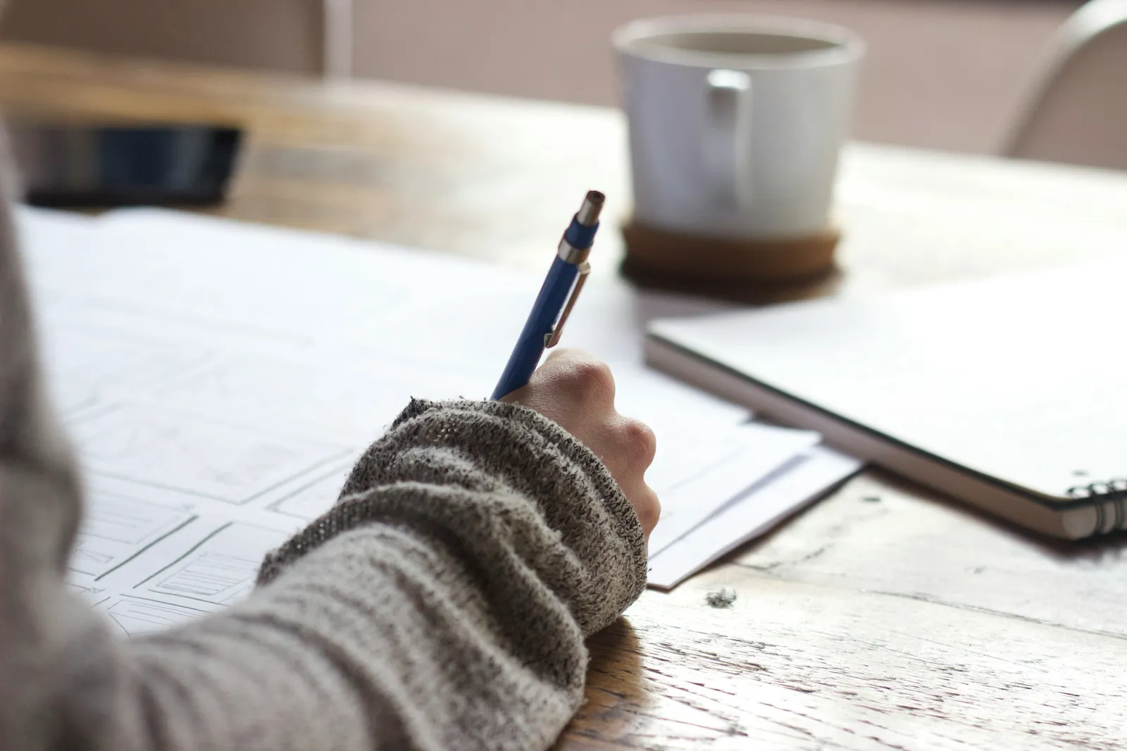 A Guide to Obtaining Visas and Work Permits for Foreign Employees in Thailand